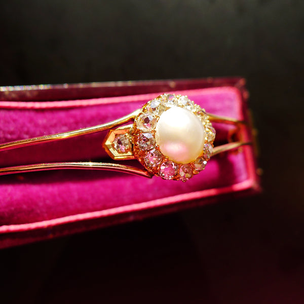 EDWARDIAN 15CT GOLD MARKED MABE PEARL DIAMOND BANGLE