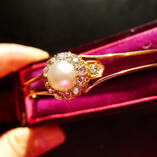 EDWARDIAN 15CT GOLD MARKED MABE PEARL DIAMOND BANGLE