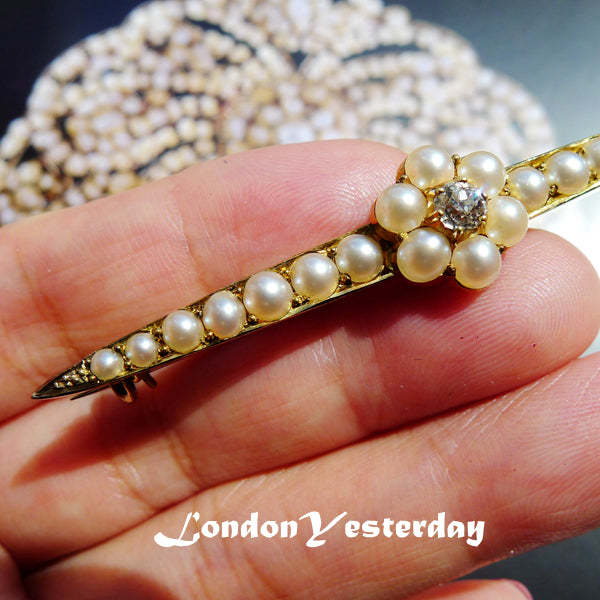 15CT GOLD VICTORIAN NATURAL PEARL DIAMOND FLOWER BROOCH